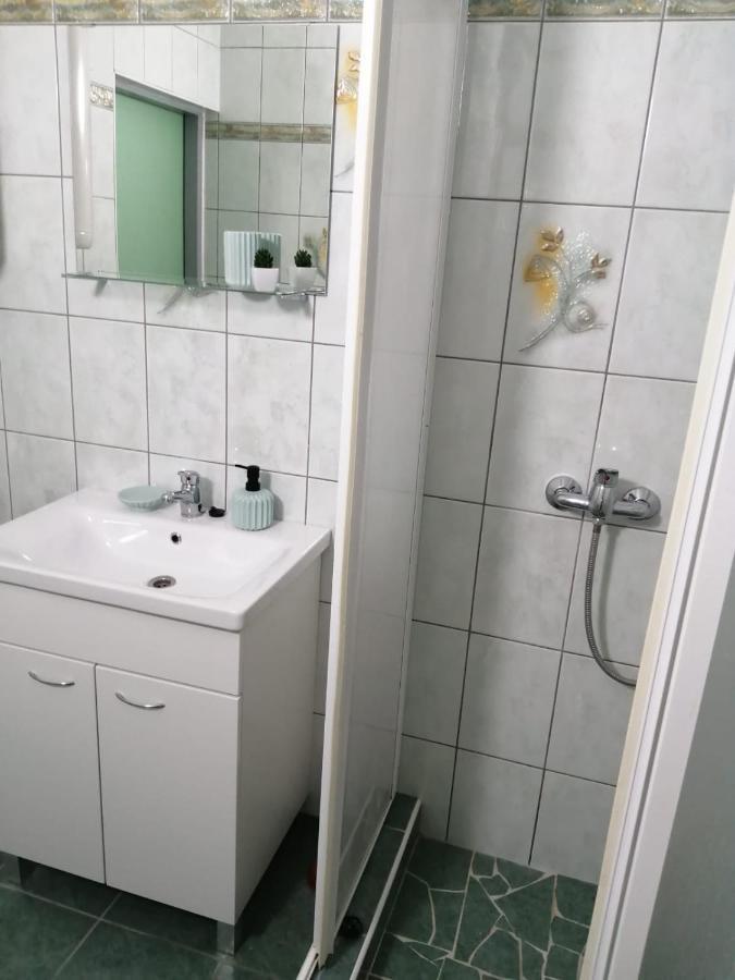 Holiday House Lara Starigrad Paklenica Exterior foto